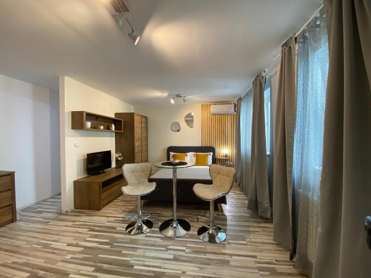 Urseni Apartament *